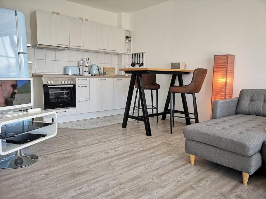Surforama De Feine Stuuv In Orth Mit Meerblick Fehmarn Esterno foto